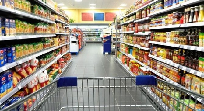 ¿Qué horarios tendrán los comercios por el feriado?