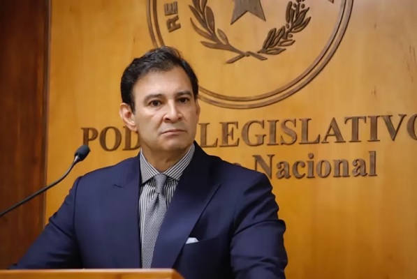Beto Ovelar sostiene que Marito se acercó estratégicamente a Peña y califica de “torpeza” el alejamiento de Wiens