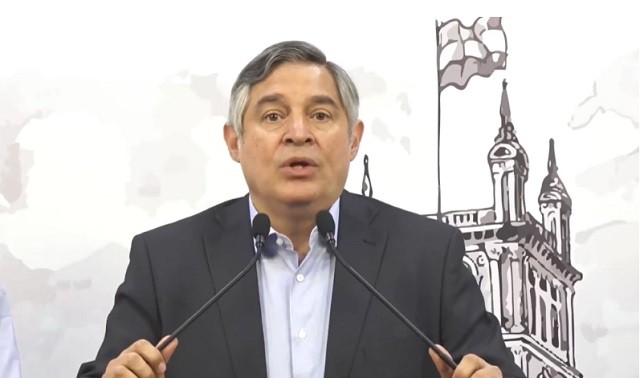 MEC detalla los motivos de la masiva clausura de 1.080 carreras universitarias