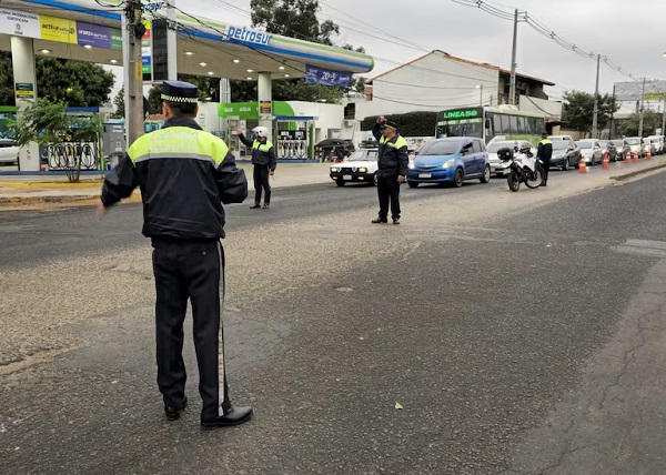 Plantean modernizar la Ley de Tránsito con cámaras corporales y luces diurnas