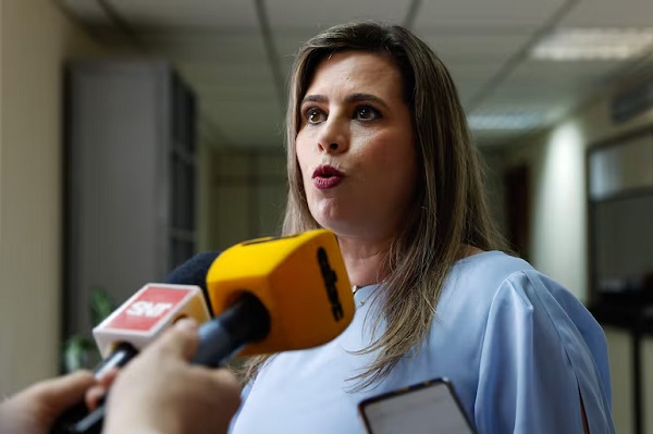 Corte confirma expulsión de Kattya González y rechaza acción de inconstitucionalidad