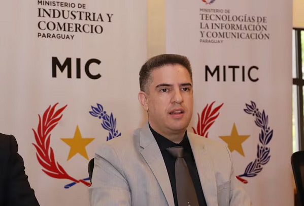 MITIC presentó denuncias contra dos de 14 cuentas por presuntas campañas de desinformación y ataques en redes