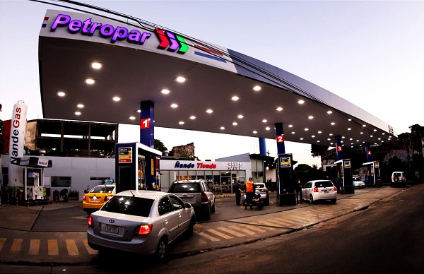 Petropar evalúa una posible baja en los combustibles para julio