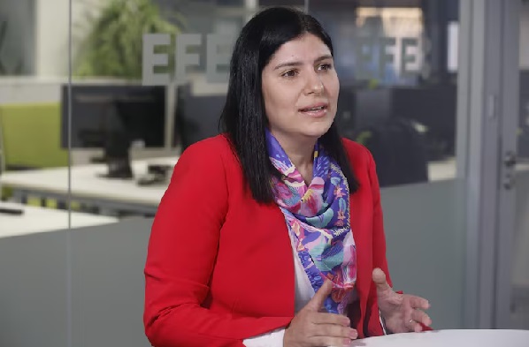 Solicitan investigar nexos de viceministra del Mitic con página Despierta Paraguay