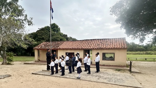 Banco’i: la escuela que resiste sin luz ni agua en Cordillera