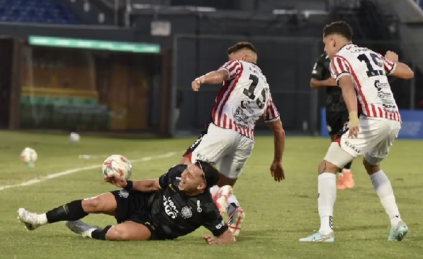 San Lorenzo vence a Olimpia en el debut de Troadio Duarte