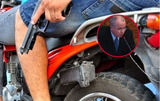 Exsenador denuncia robo a mano armada frente a su casa
