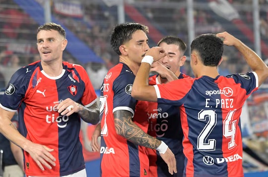 Cerro Porteño visita a Junior obligado a sumar