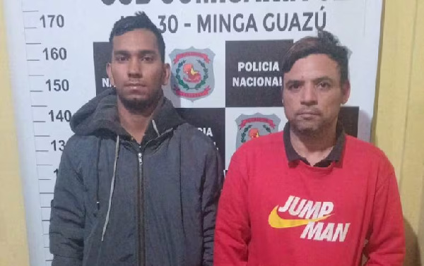 Incautan réplica de fusil y mercaderías robadas