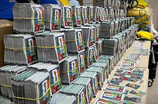 Decomisan miles de figuritas falsas del Mundial