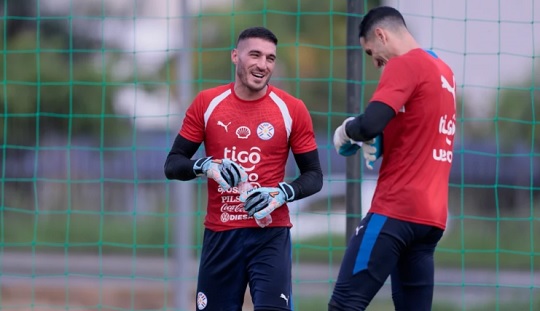 Alfaro mantiene la incógnita en el arco para el Mundial