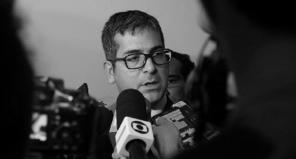 Diputado impulsa pensión para hijo de Pecci