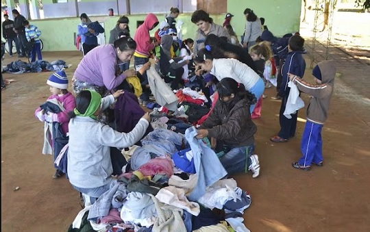 Lanzan colecta nacional de abrigos para niños y adolescentes