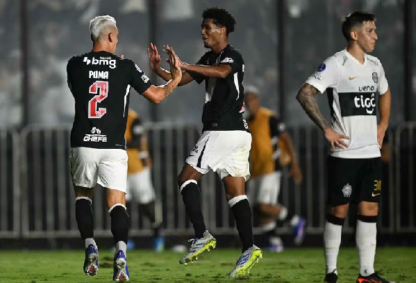 Goleada de Vasco da Gama sobre Olimpia en São Januário