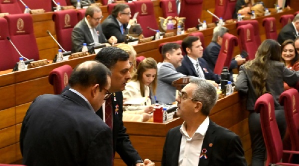 Diputados frenan intervención a 7 intendentes antes de las elecciones internas
