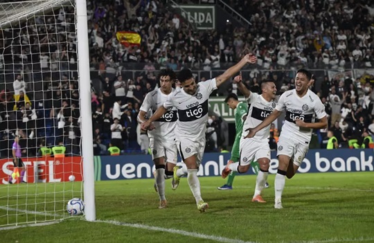 Olimpia remontó a Audax y avanzó a octavos de Sudamericana