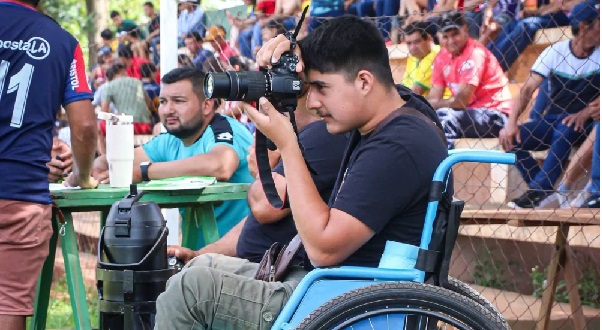 ¿Quién es el fotógrafo de Choré que irá al Defensores?