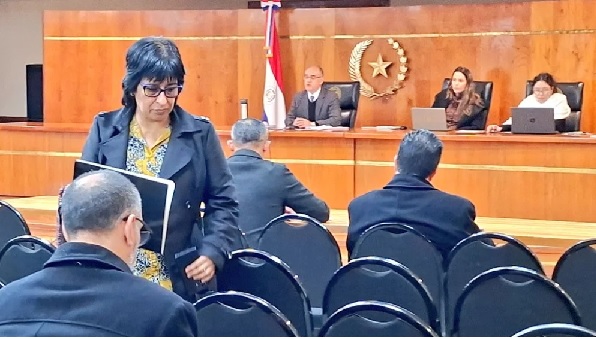 Caso “mafia de pagarés”: ex jueza acusa a vecino por violencia