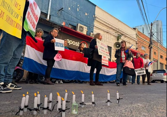 Jubilados municipales exigen intervención de la Caja tras tres meses sin cobrar