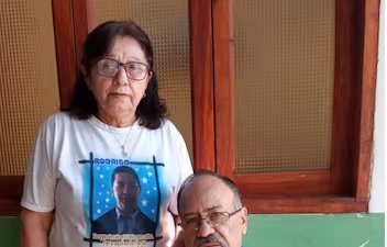 Buscan otorgar pensión a madre de Rodrigo Quintana