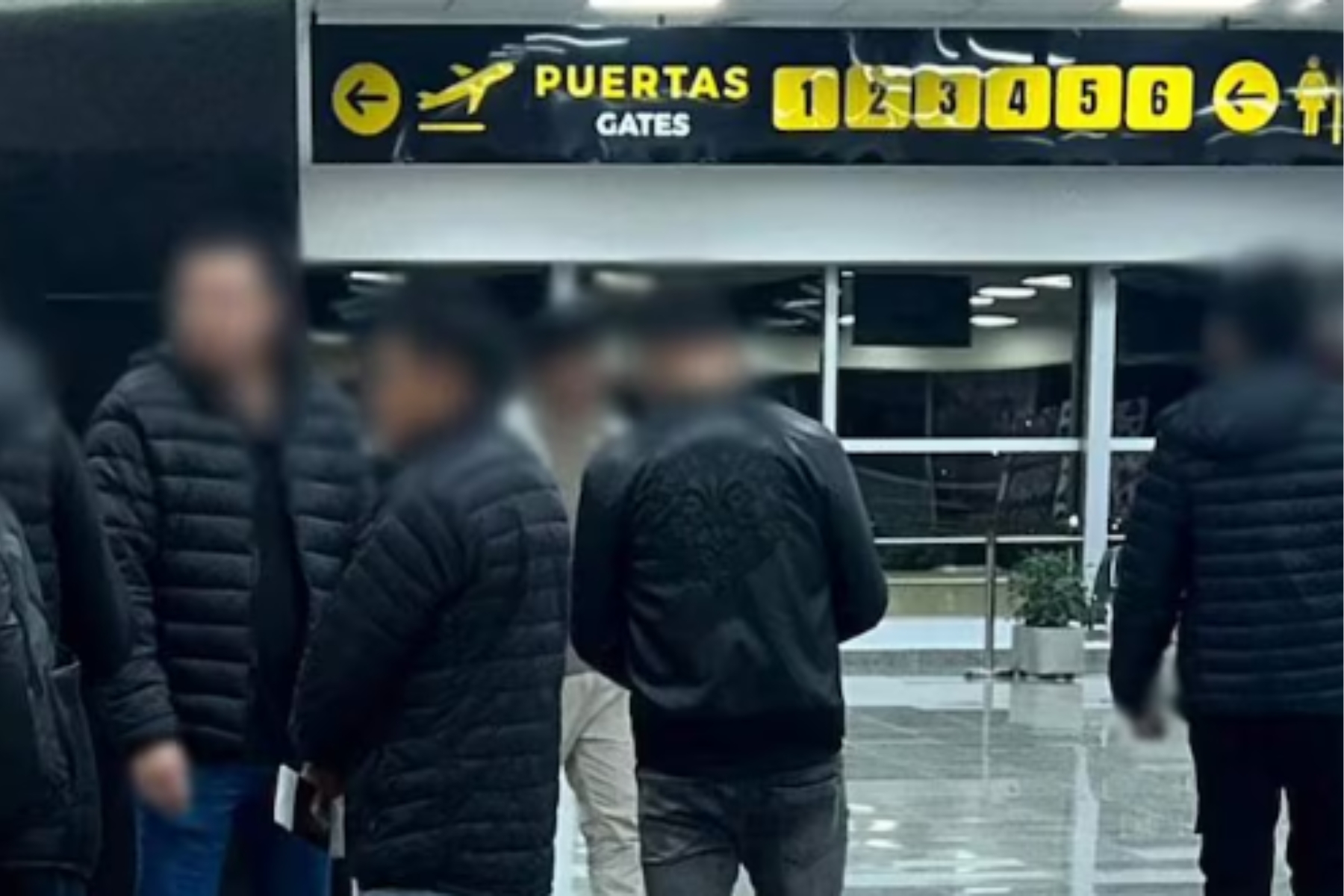 Un nuevo grupo de migrantes ingresó a Paraguay trasladado desde Estados Unidos