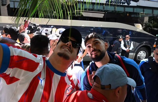 La Selección Paraguaya llegó a San José a cinco días del debut