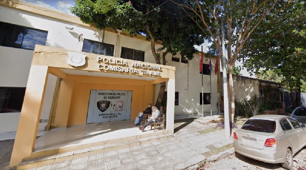Un padre reduce a presunto exhibicionista frente a sus hijos