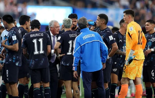 Pausas de hidratación en el Mundial generan críticas por su impacto en el juego