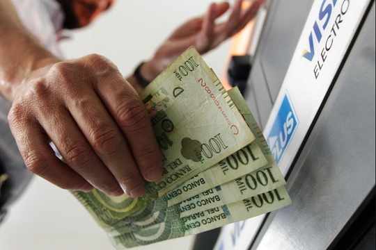 Gobierno impulsa ley para desvincular multas e impuestos del salario mínimo