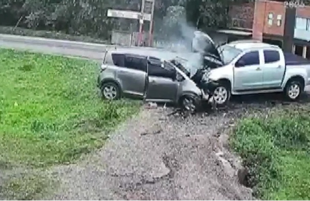 Choque frontal en Guairá por adelantamiento indebido