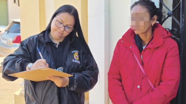 Mujer en Europa ofrece apoyo a niña en Concepción