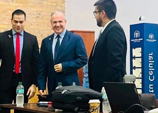 Pese a causas judiciales, Wilfrido Cáceres enseña en Derecho UNA