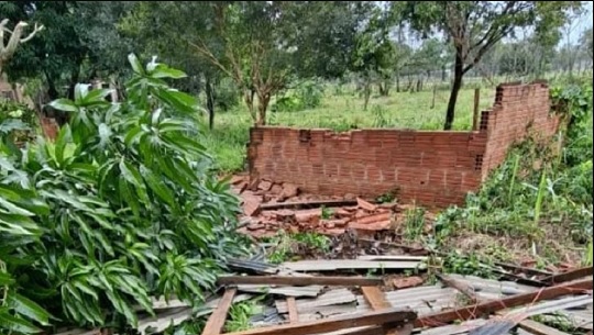 Temporal deja ocho viviendas dañadas y familias reciben asistencia en Capitán Bado