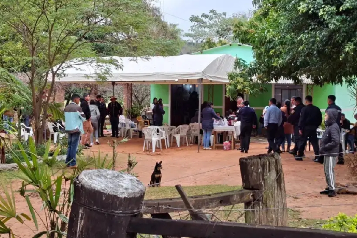 Despidieron a los policías asesinados en Naranjito entre pedidos de justicia