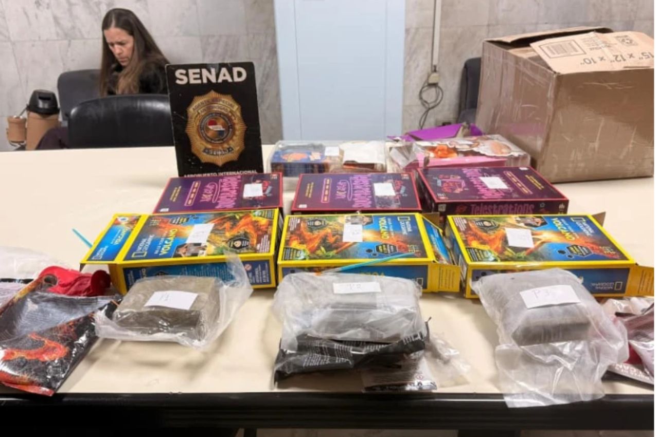 Incautan marihuana premium oculta entre juguetes en el Silvio Pettirossi