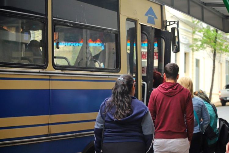 MOPC aplica multas a 38 empresas de transporte público