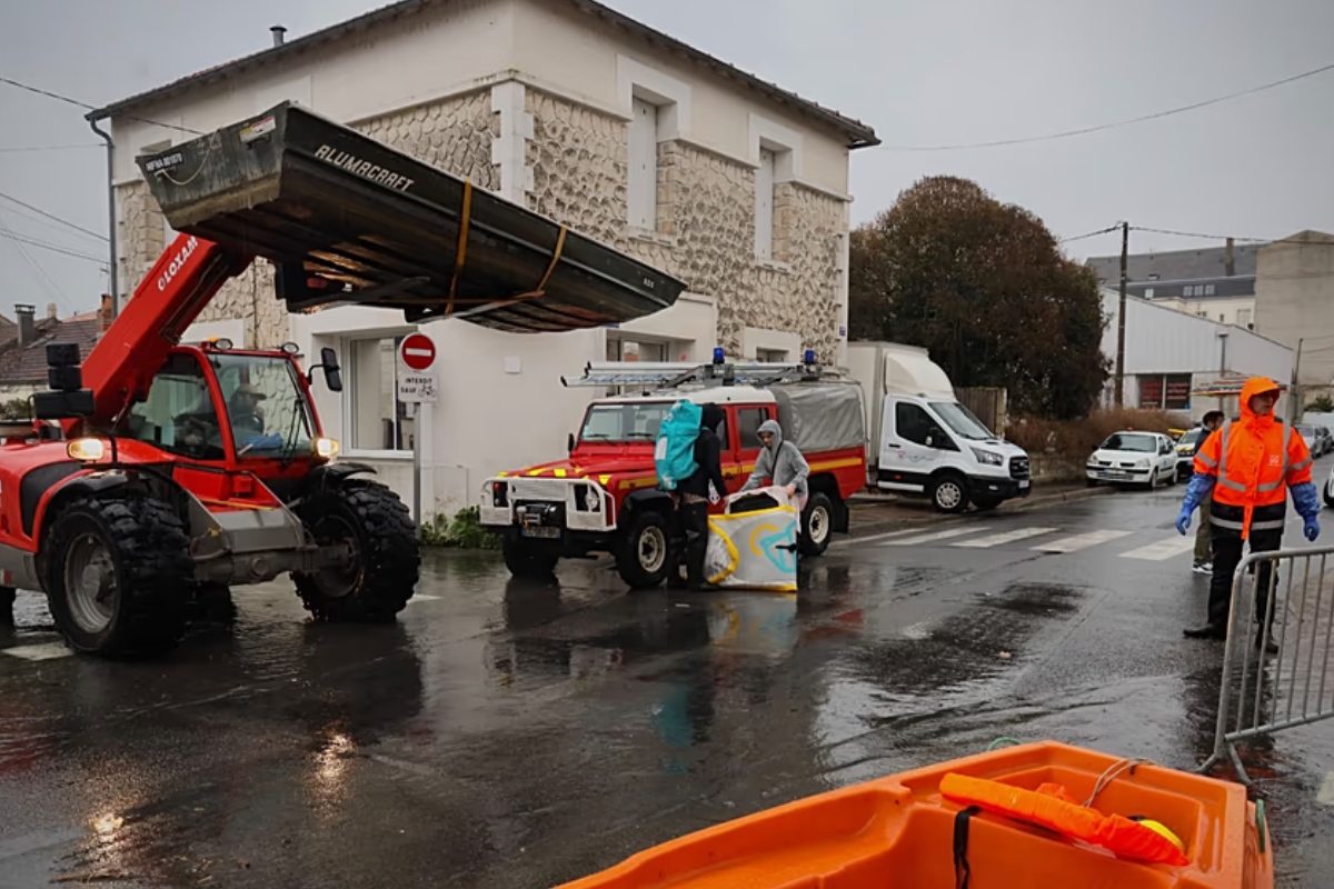 Tormentas causan víctimas y apagones en Francia