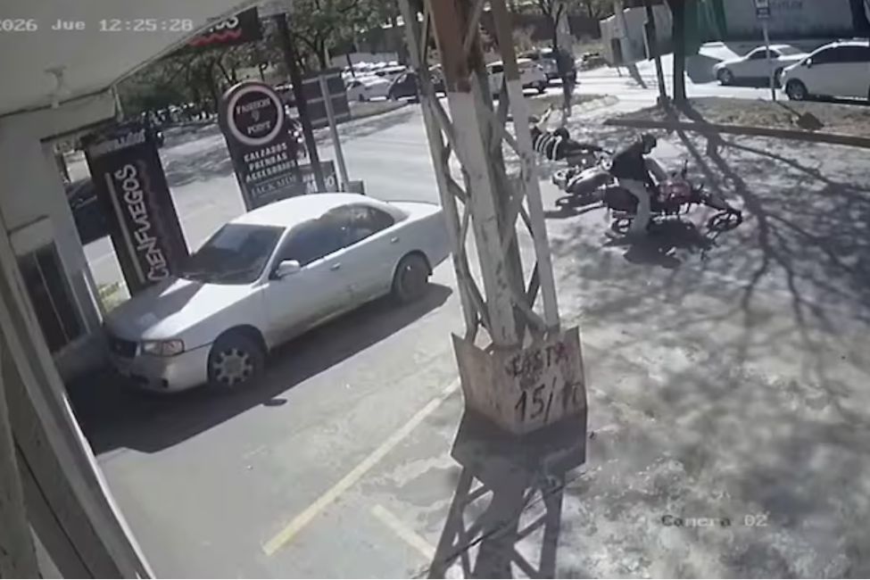 Motociclista quedó en estado crítico tras choque entre tres biciclos en Fernando de la Mora