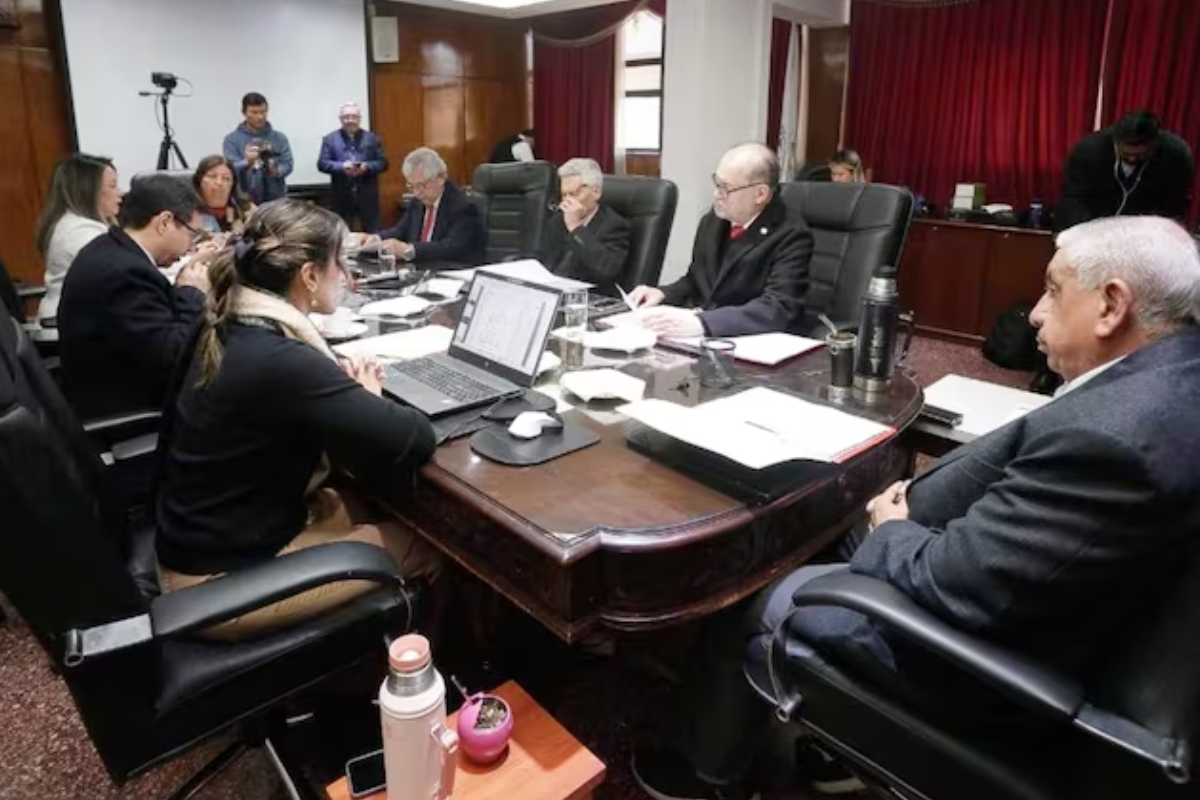 IPS analiza invertir fondos jubilatorios en el exterior tras superar límite legal en bancos
