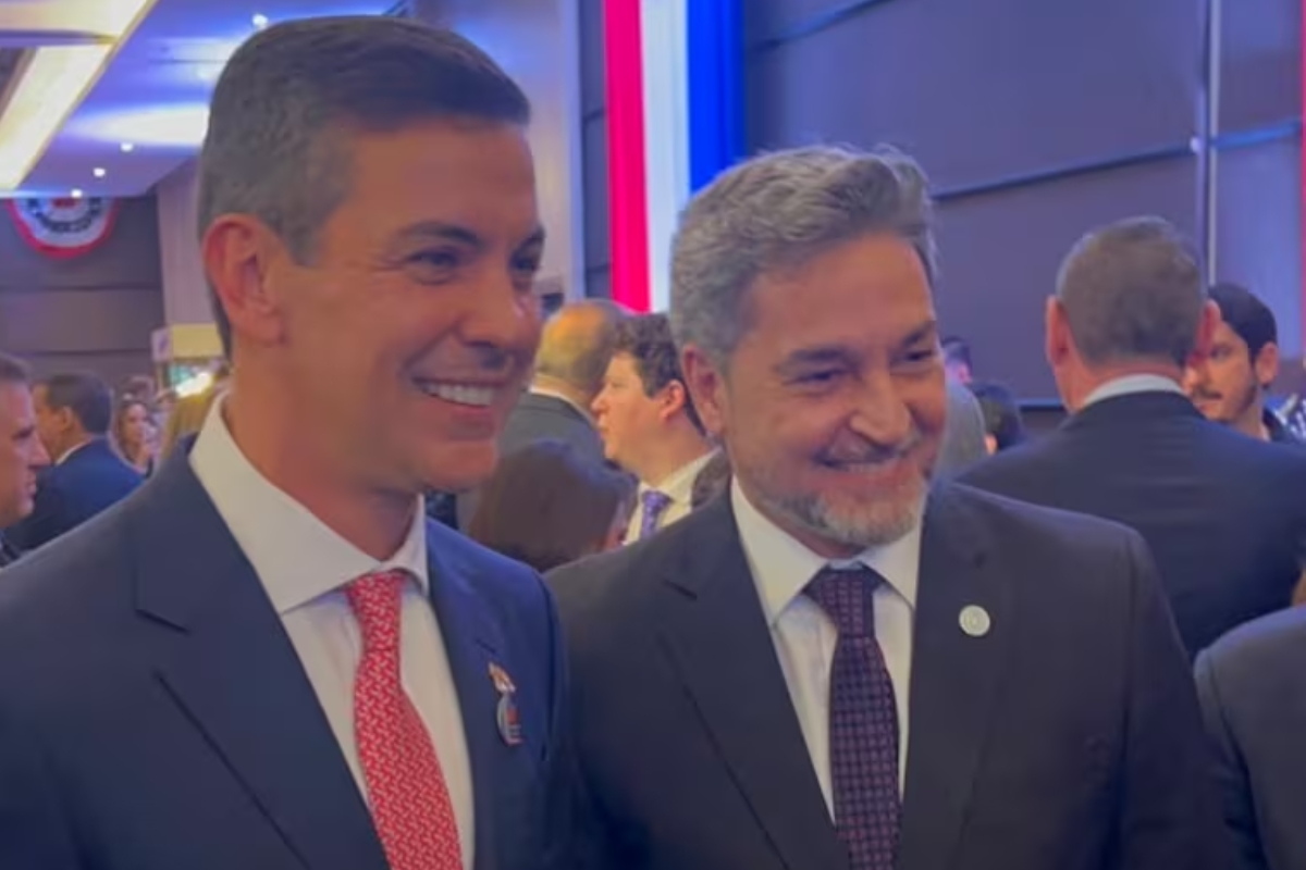Peña y Marito reaparecen juntos en acto por la independencia de Estados Unidos