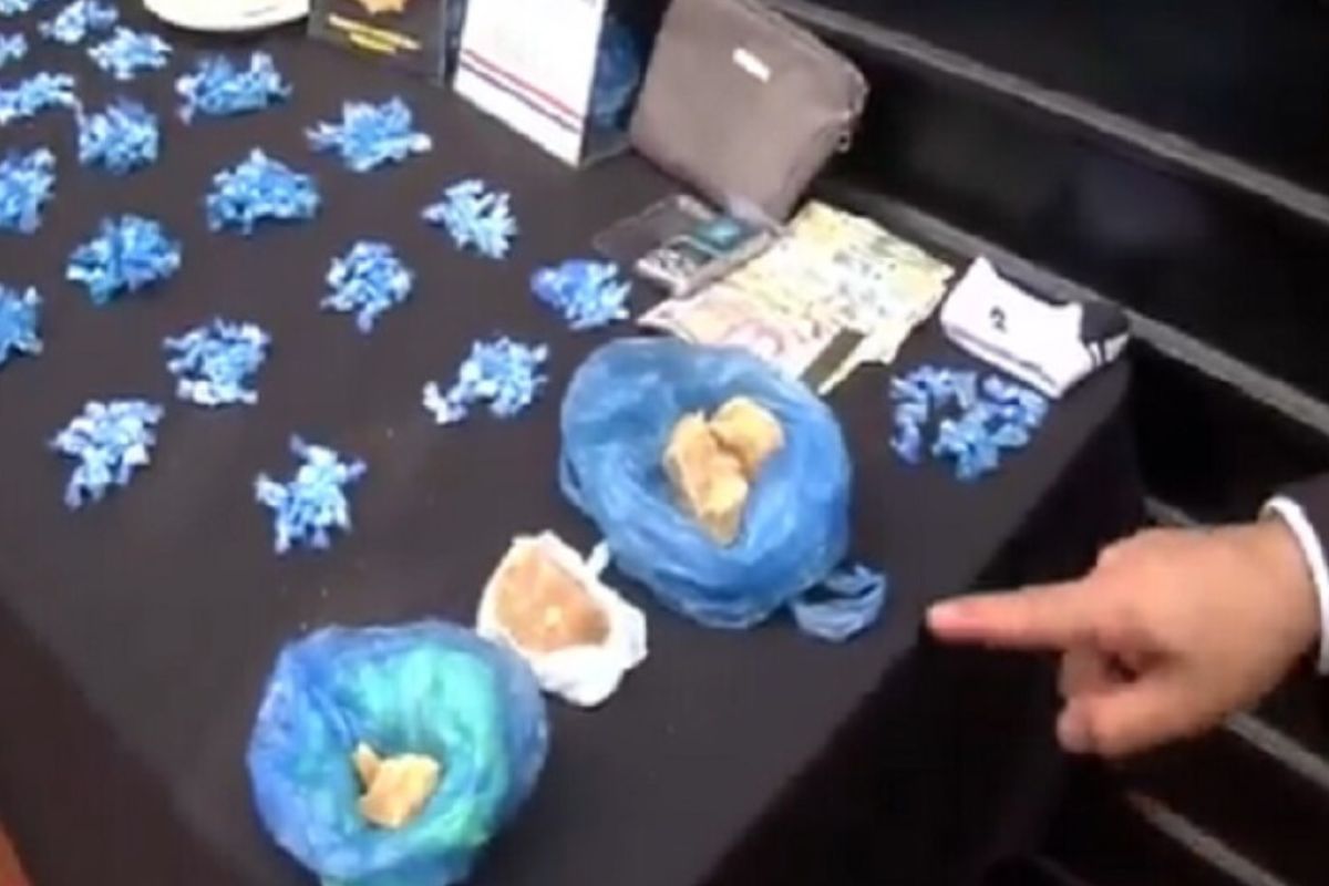 Allanan seis viviendas en Tablada Nueva por red de microtráfico con menores