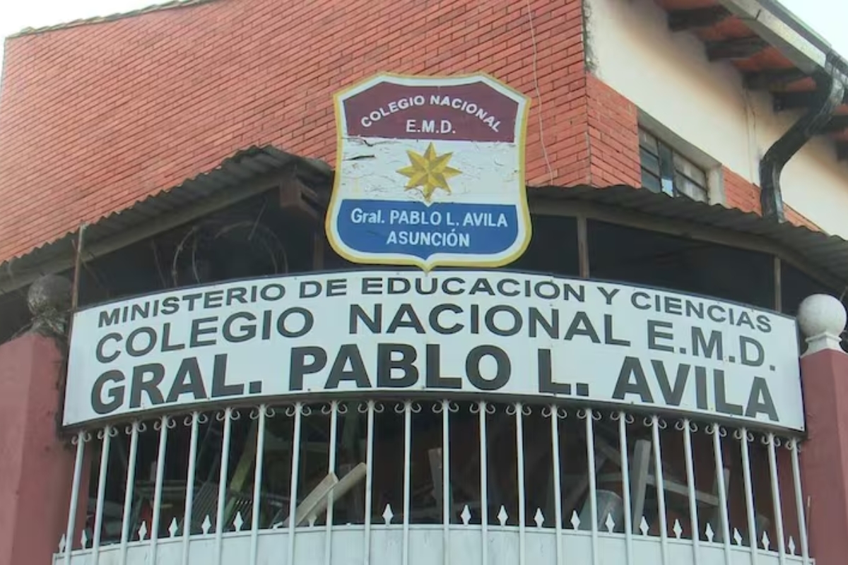 Colegio Nacional Pablo L. Ávila quedó sin luz y padres organizan colecta para reparar transformador