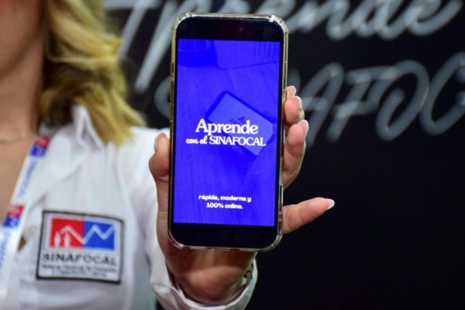 Sinafocal lanza una nueva plataforma para cursos gratuitos desde el celular