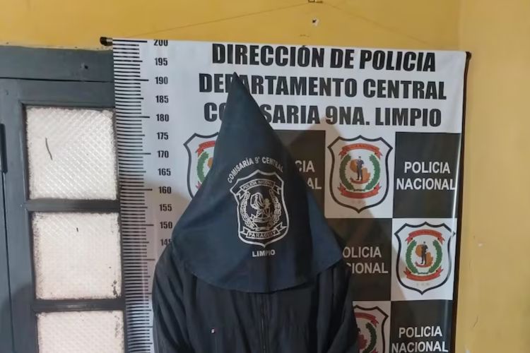 Detenido por agredir a su expareja frente a su vivienda en Limpio