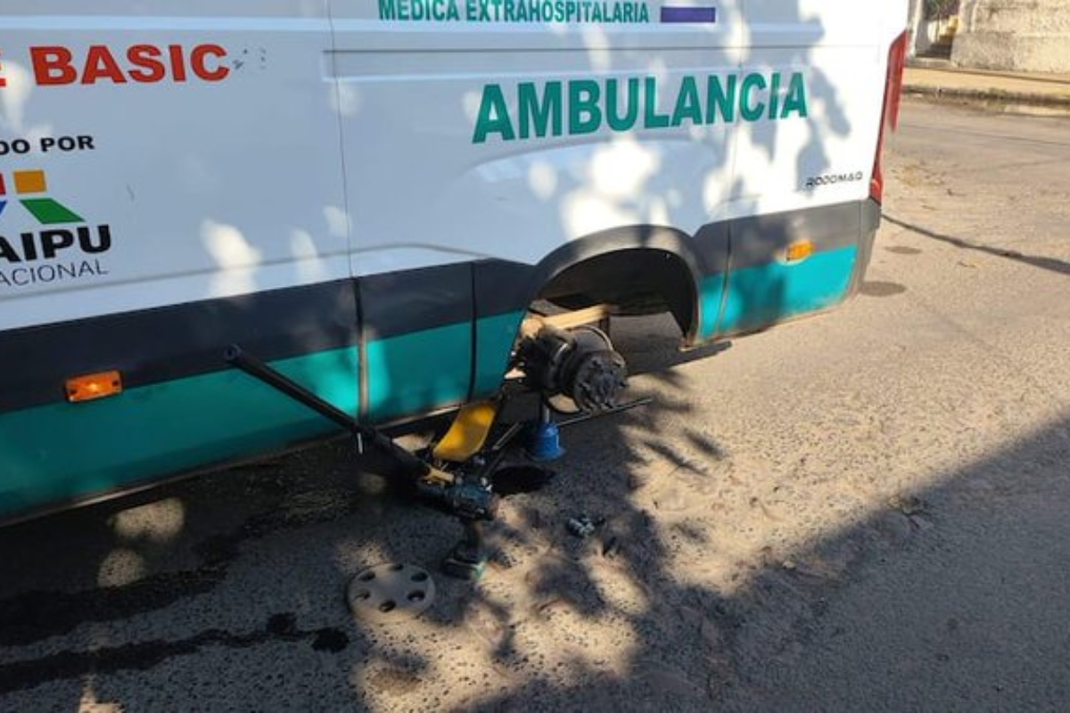Denuncian que ambulancias del SEME se averían durante el traslado de pacientes