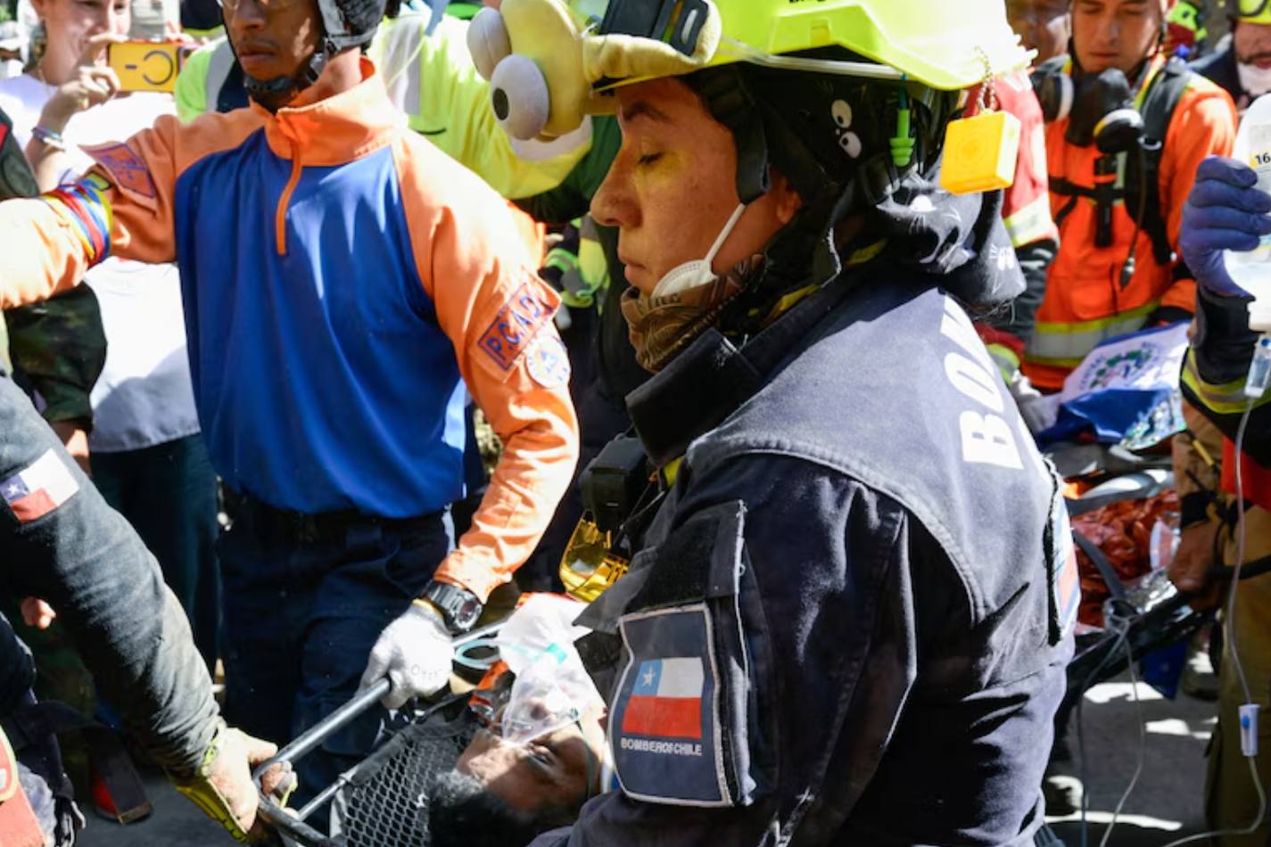 Hombre fue rescatado con vida tras pasar ocho días atrapado por terremotos en Venezuela