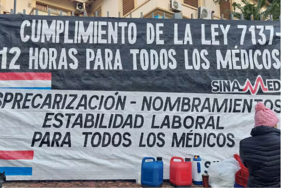 Huelga de médicos sigue firme: suspenderán consultas y cirugías programadas