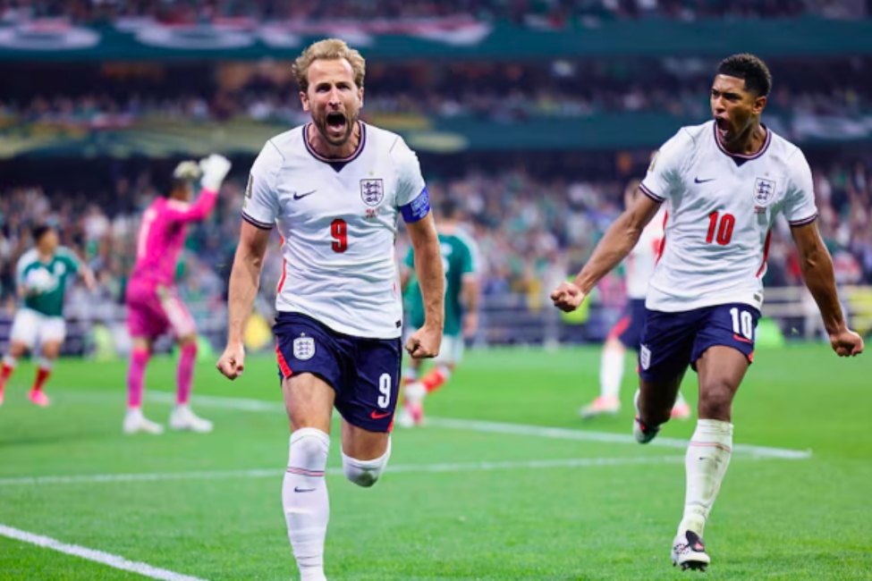 Inglaterra derrota 3-2 a México en el Estadio Azteca en un partido memorable