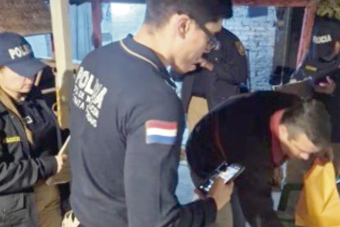 Lambaré: detenido por extorsión sexual a colegialas