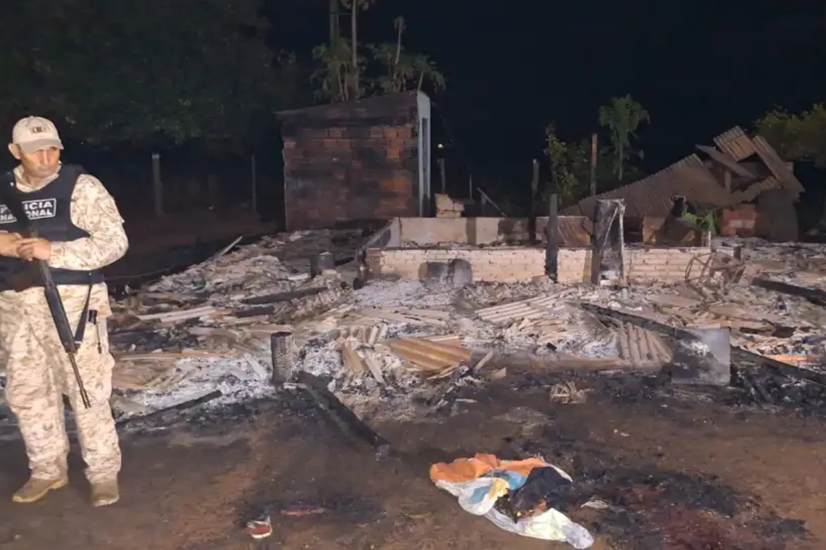 Grupo armado ataca puesto policial y deja tres muertos